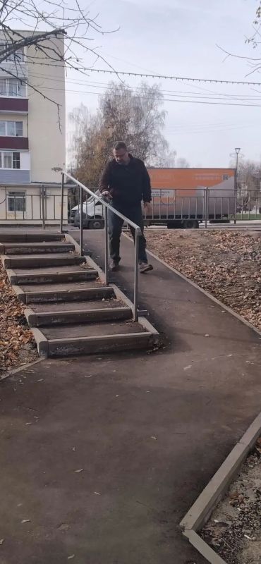 Контроль благоустройства: ремонт дворовой территории в 25-м квартале Контроль благоустройства: ремонт дворовой территории в 25-м квартале