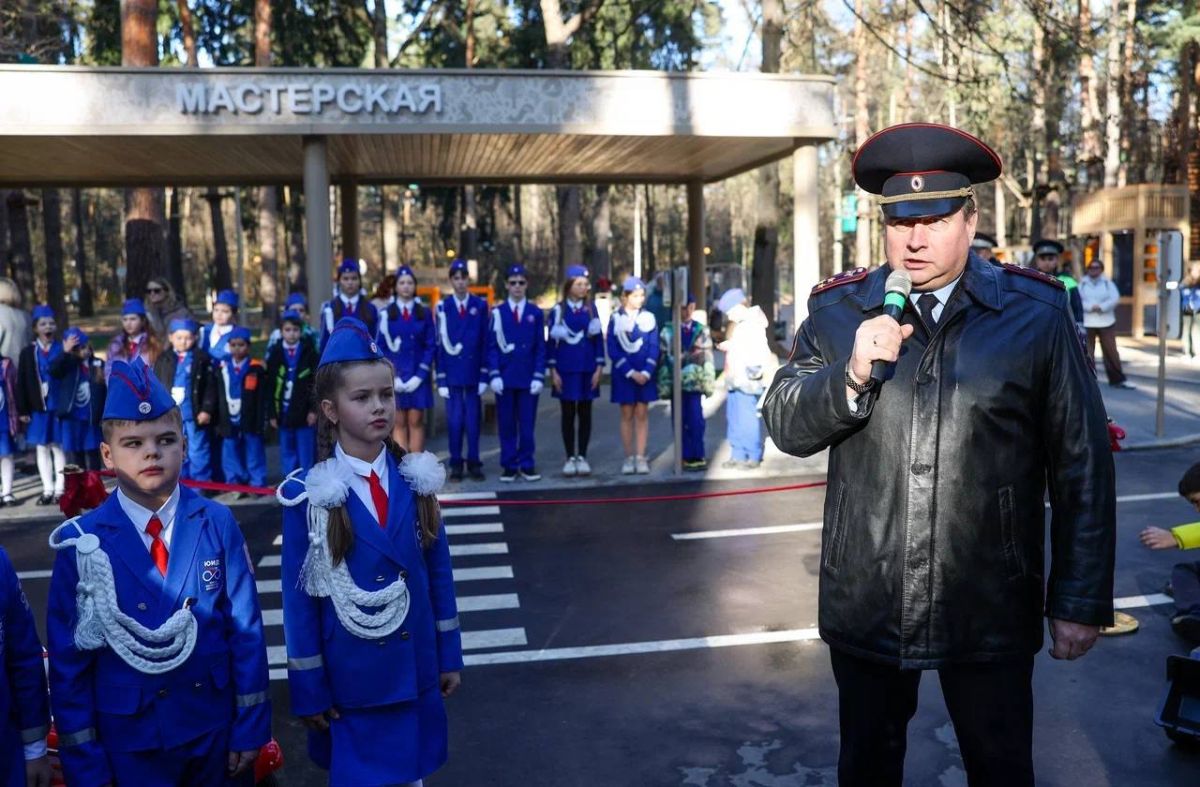 Госавтоинспекция Московской области: в Красногорске открыли обновленный автогородок в Детском городке «Сказочный» Госавтоинспекция Московской области: в Красногорске открыли обновленный автогородок в Детском городке «Сказочный»