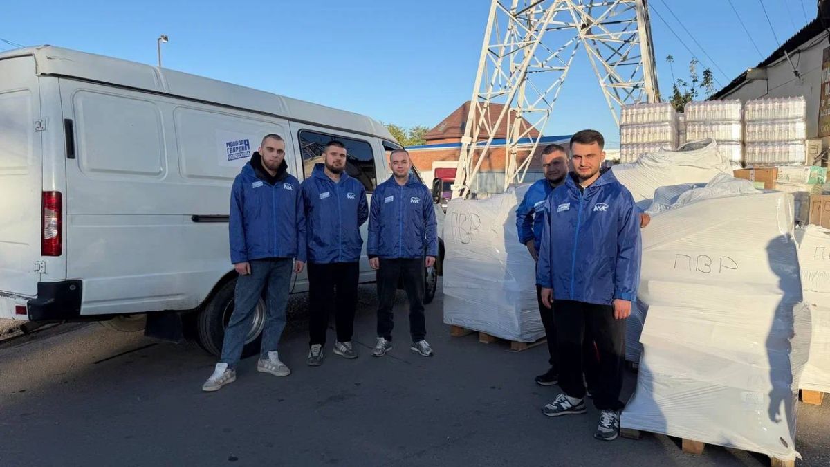 Вместе к общей цели!. Молодогвардейцы приняли участие в организации поездки с гуманитарной миссией — и это не просто маршрут, а путь поддержки и заботы Вместе к общей цели!. Молодогвардейцы приняли участие в организации поездки с гуманитарной миссией — и это не просто маршрут, а путь поддержки и заботы