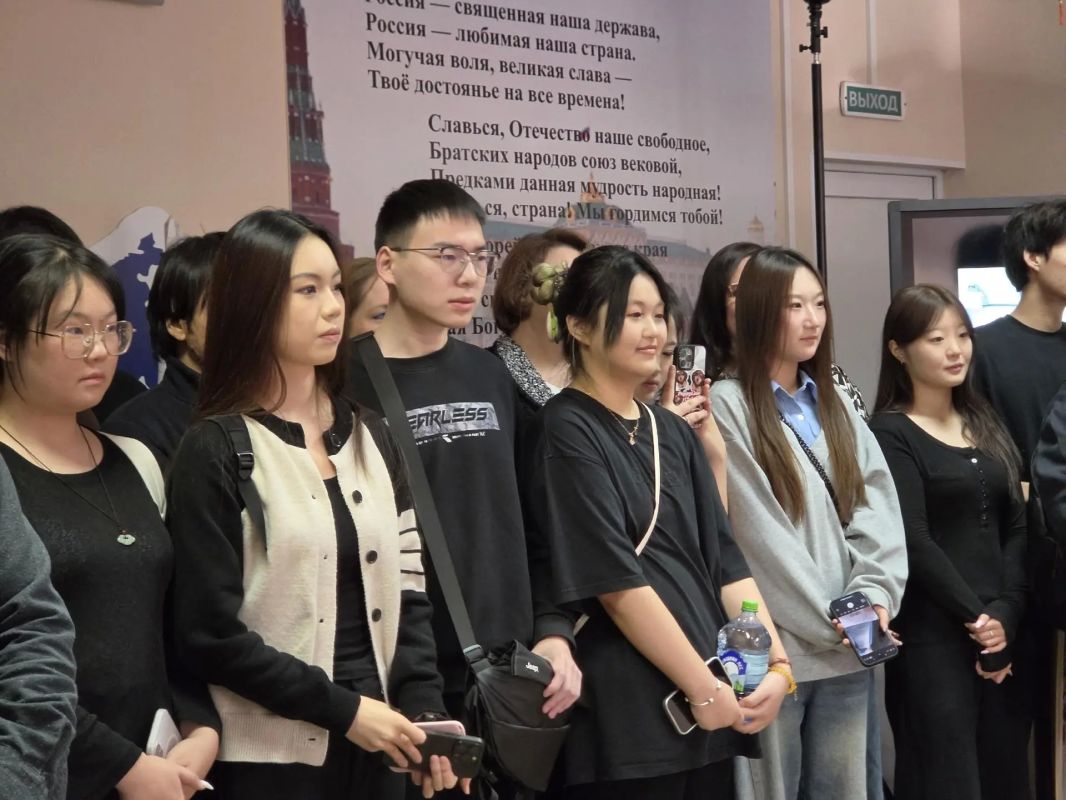 30 октября в Центре образования № 45 в деревне Ямкино состоялось яркое событие — обмен опытом и культурными традициями с делегацией из Китая 30 октября в Центре образования № 45 в деревне Ямкино состоялось яркое событие — обмен опытом и культурными традициями с делегацией из Китая