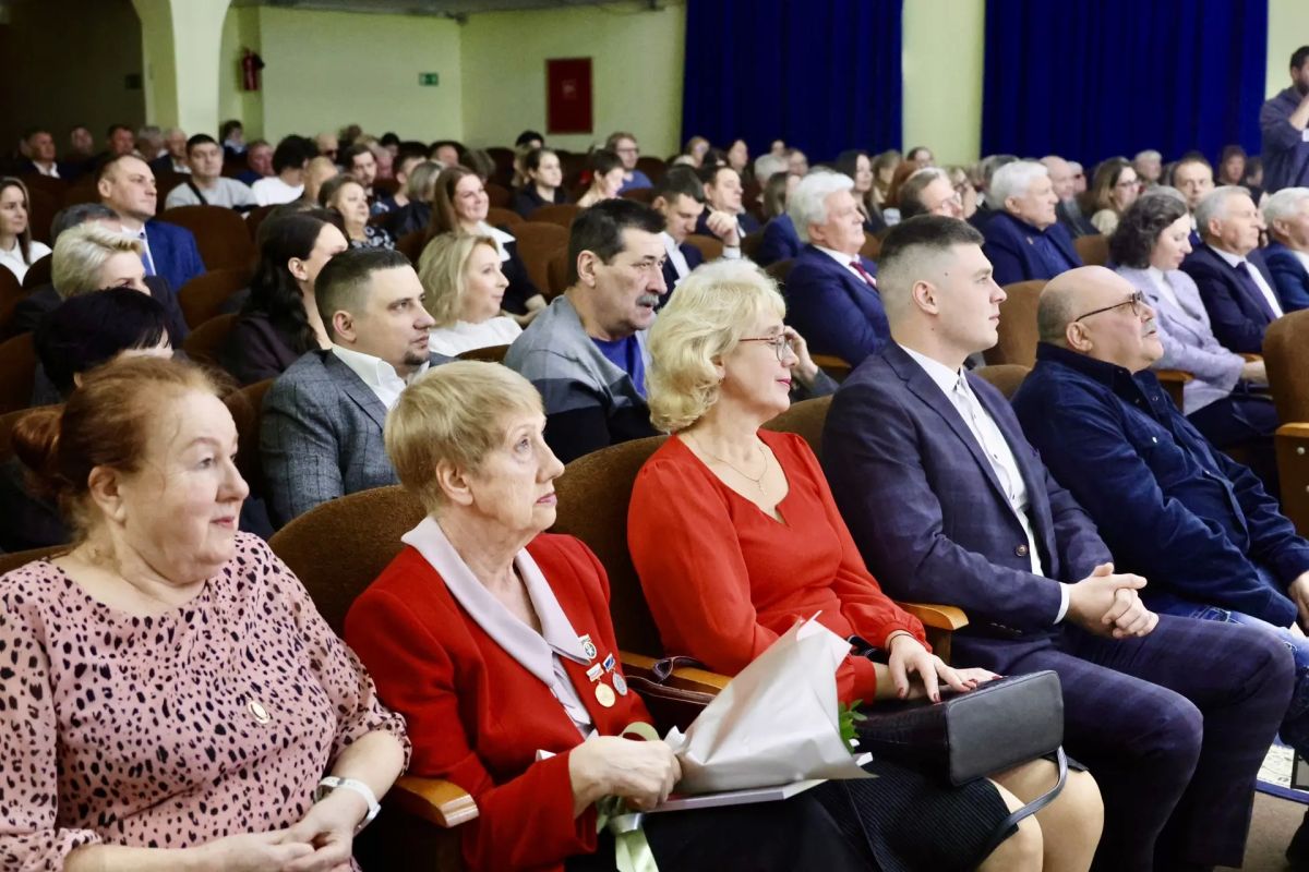 Поздравили Богородский хладокомбинат с 70-летием Поздравили Богородский хладокомбинат с 70-летием