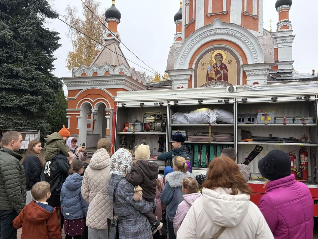 Юные прихожане Никольского храма в Солнечногорске узнали о правилах пожарной безопасности Юные прихожане Никольского храма в Солнечногорске узнали о правилах пожарной безопасности