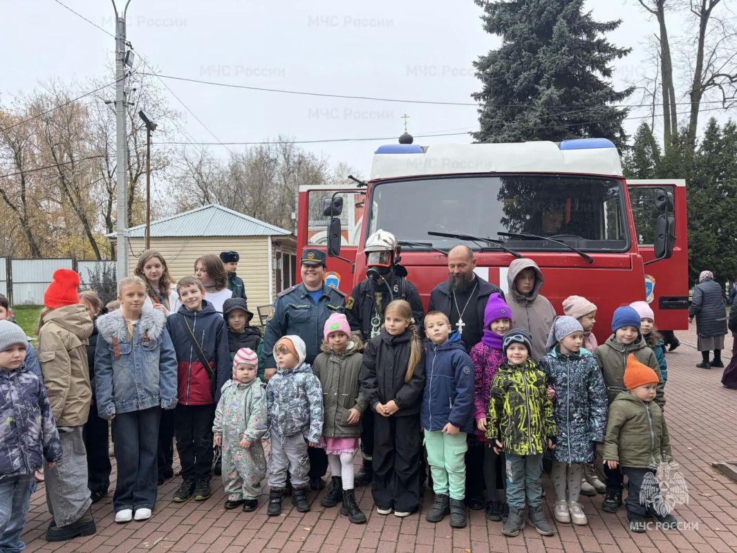 Юные прихожане Никольского храма в Солнечногорске узнали о правилах пожарной безопасности Юные прихожане Никольского храма в Солнечногорске узнали о правилах пожарной безопасности