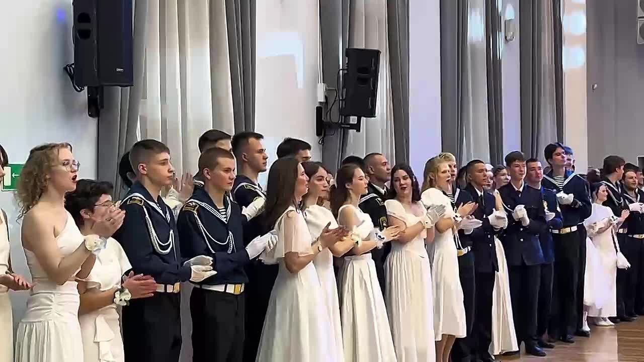 В Санкт-Петербурге прошел первый межвузовский морской бал в честь 150-летия Макаровки